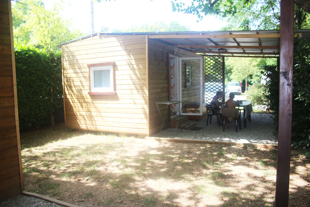 camping-le-vieux-moulin-mobil-home-exterieur