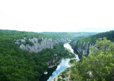 Camping le vieux moulin rivière